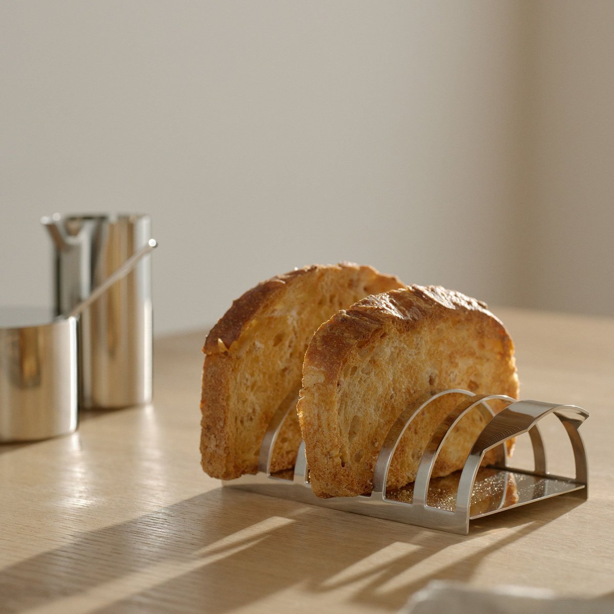 Arne Jacobsen toastholder 16 cm, rustfrit stål