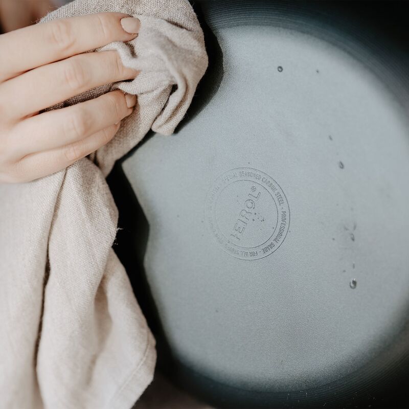 Blacksteel kolstålspanna 28 cm