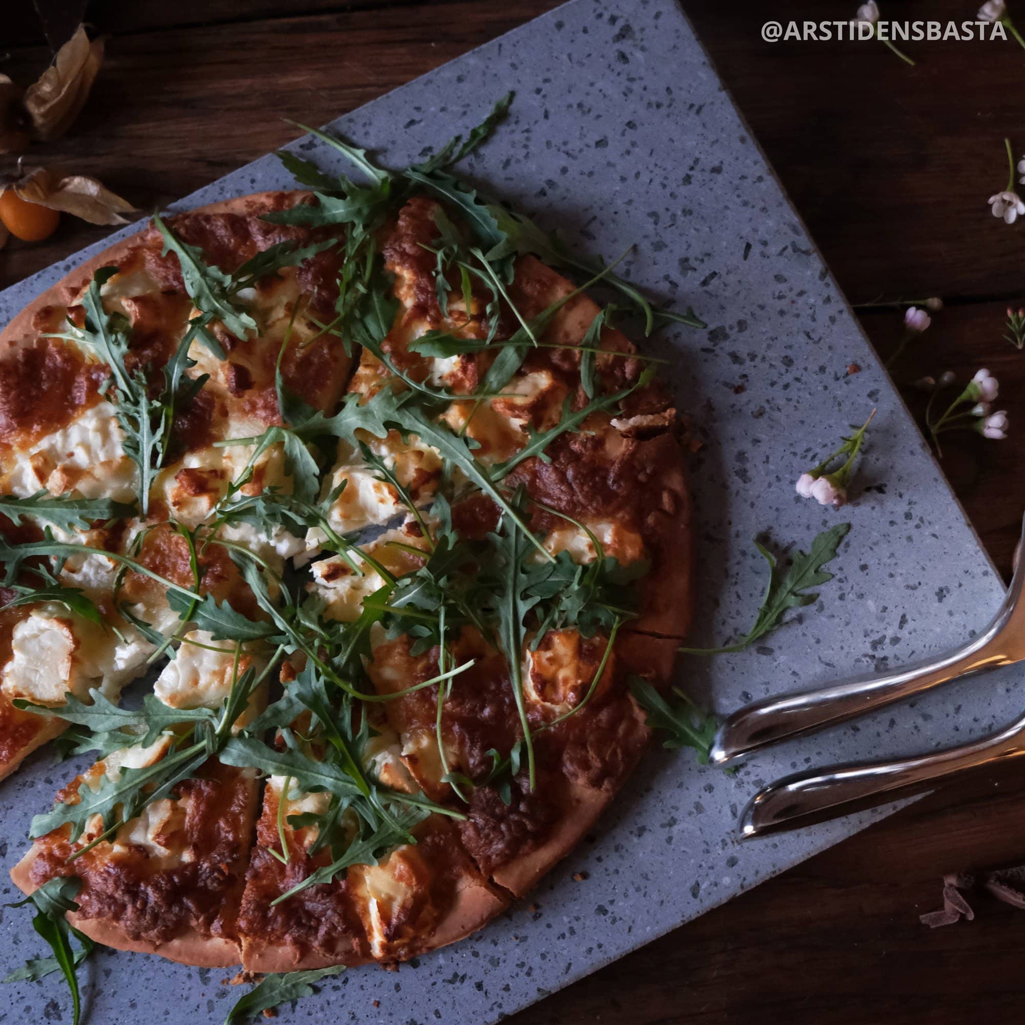 Alternativ bild 1 för Eppicotispai Pizzaset med Lavasten och Bakspade