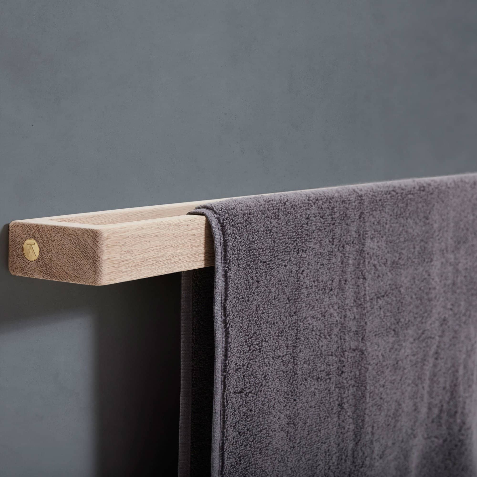 Alternativ bild 1 för Andersen Furniture Handdukshållare Ek, Singel