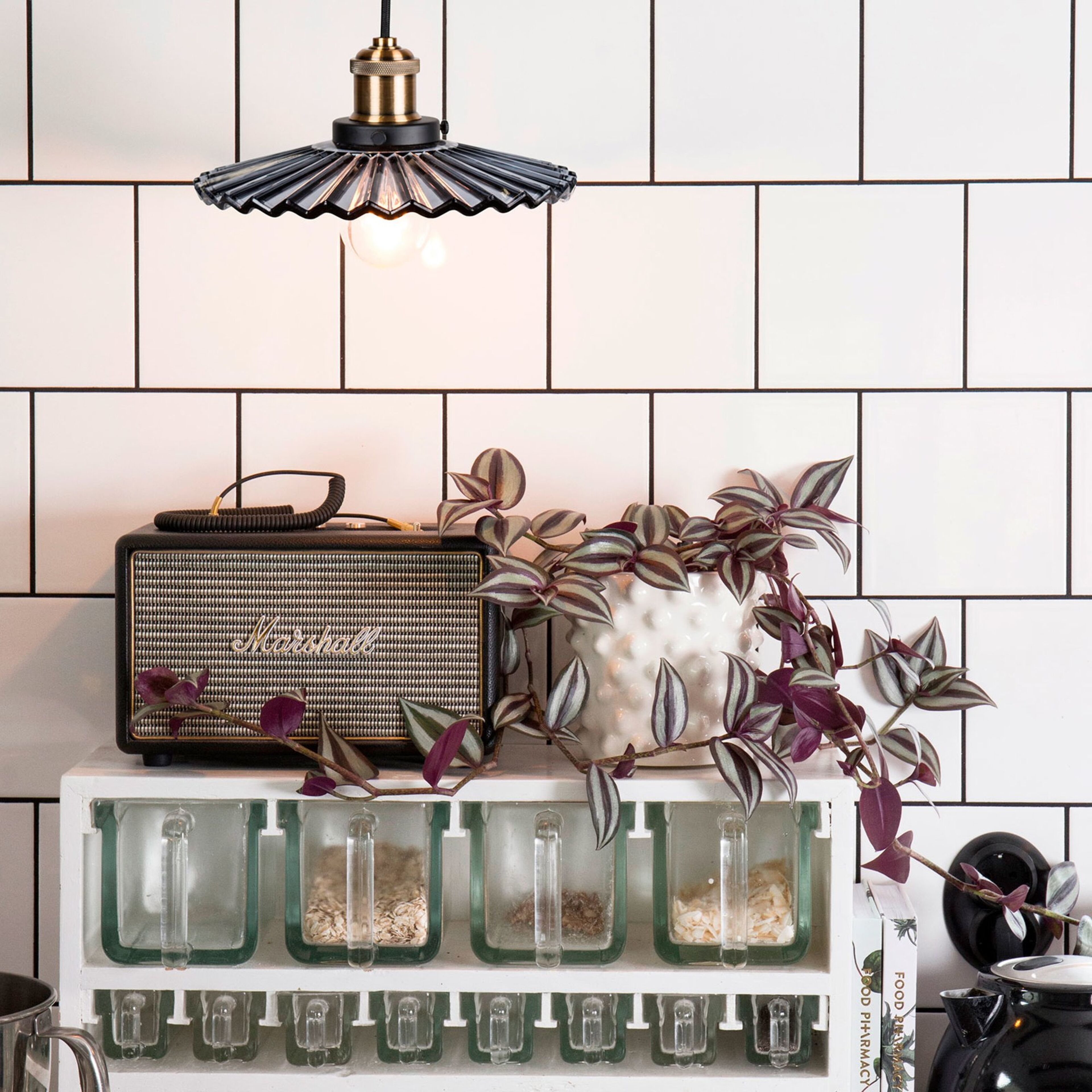 globen-lighting-cobbler-pendel-25-cm-roeg-641356-44573-4