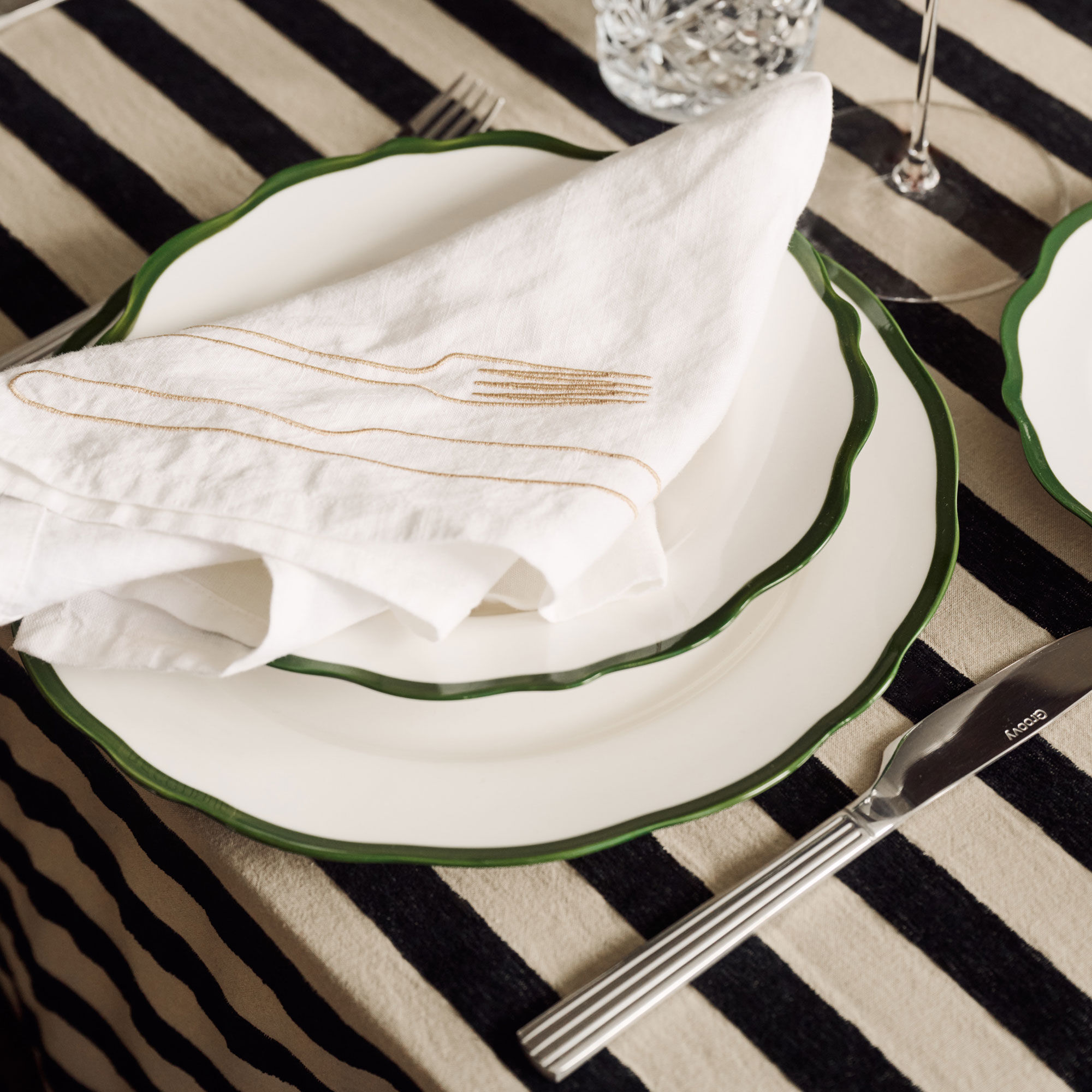 Florence duk 140×240 cm, svart/natur