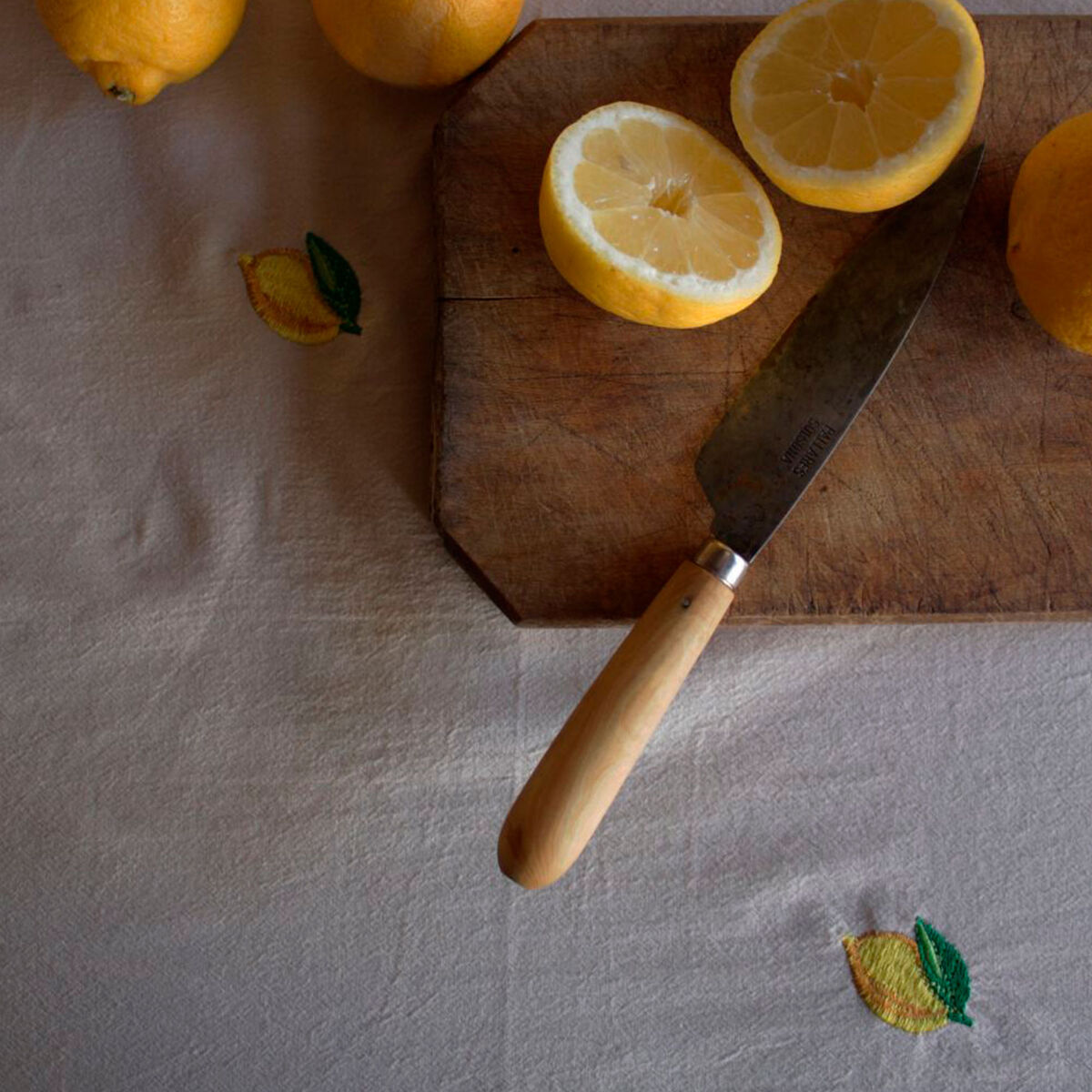 Midnatt Soda Lemon duk 330×145 cm, beige