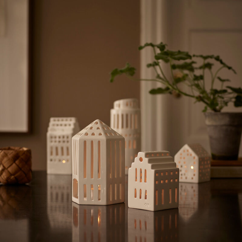 Urbania lykt, Lang kirk