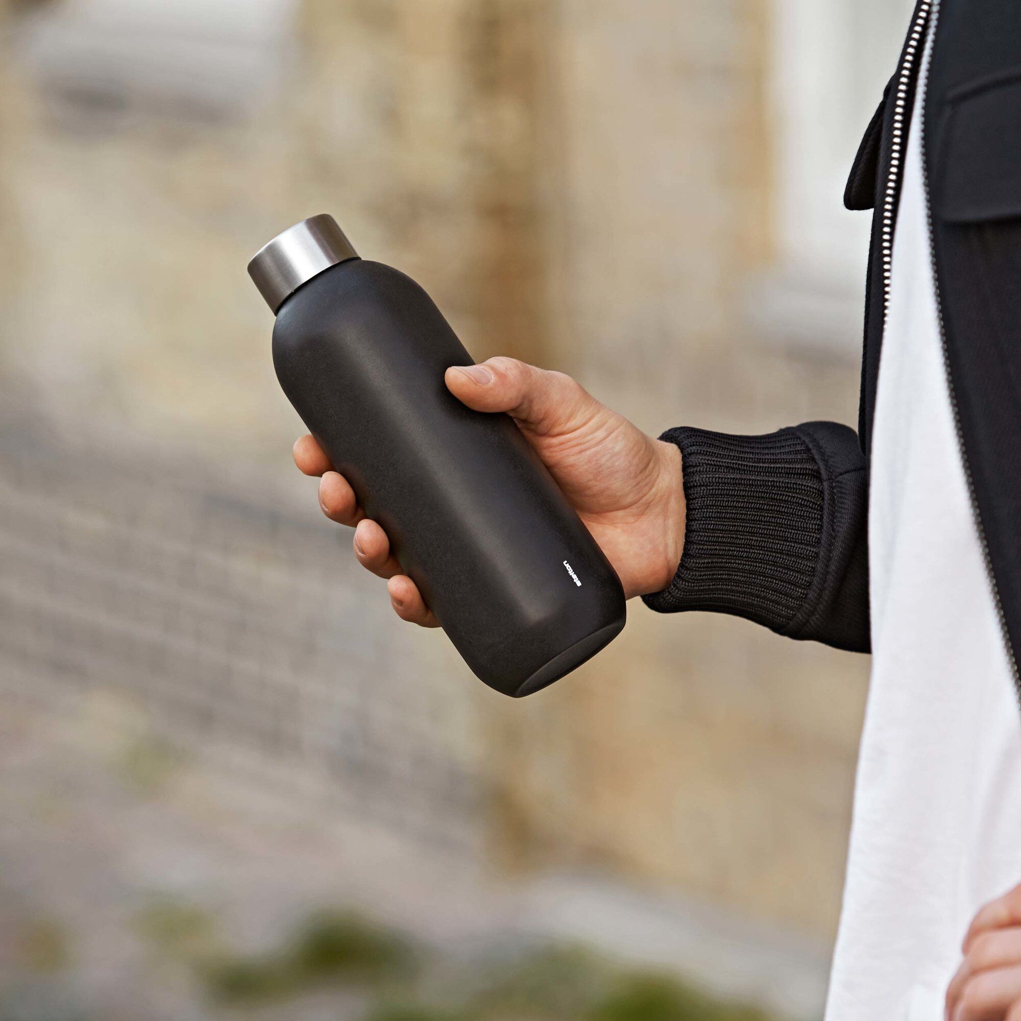 Alternativ bild 1 för Stelton Keep Cool Termosflaska 0,6L, Svart