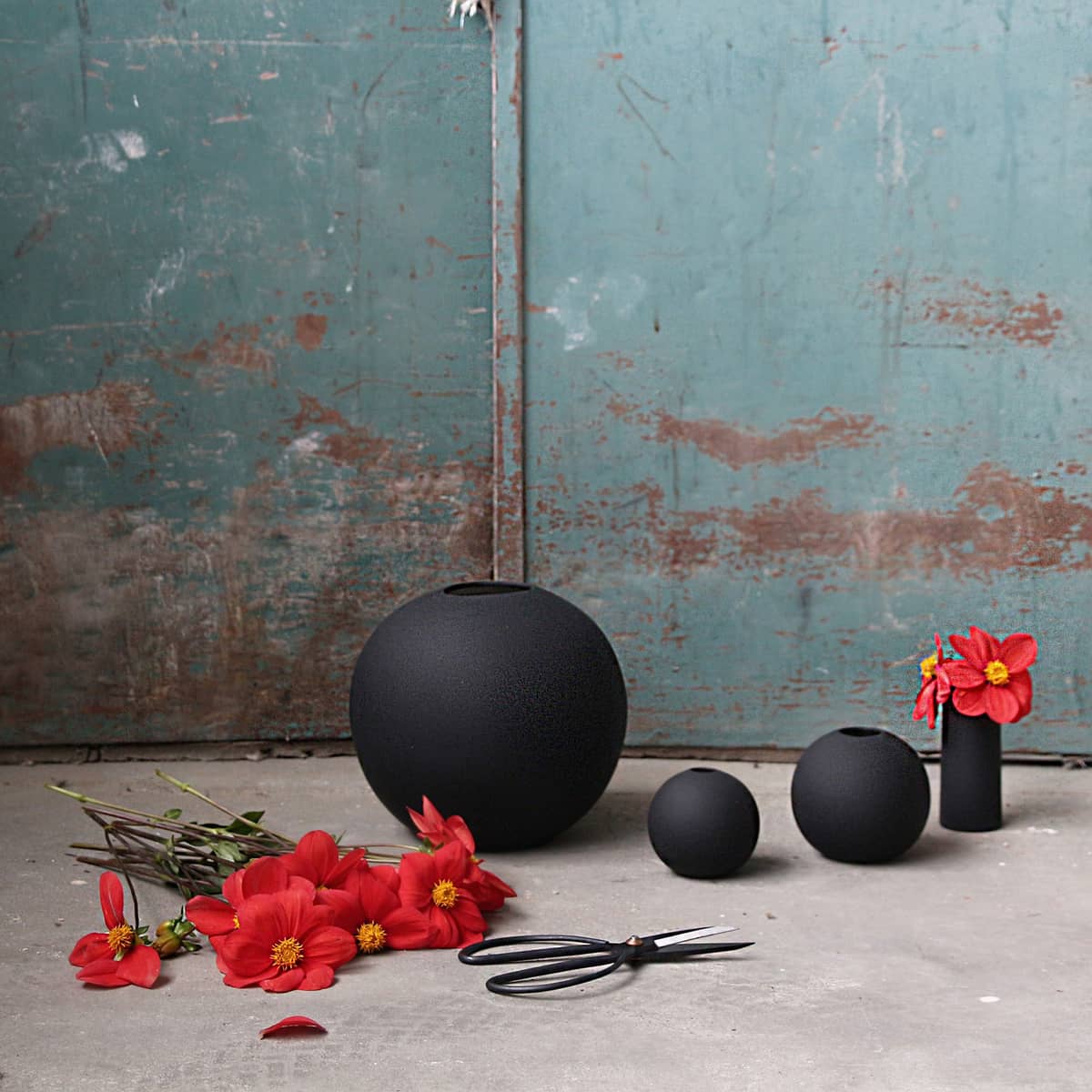 Ball vas, 10 cm, black