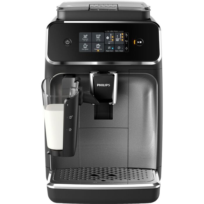 Sort fuldautomatisk espressomaskine set forfra på hvid bund med touchdisplay øverst og en hvid mælkebeholder i venstre side