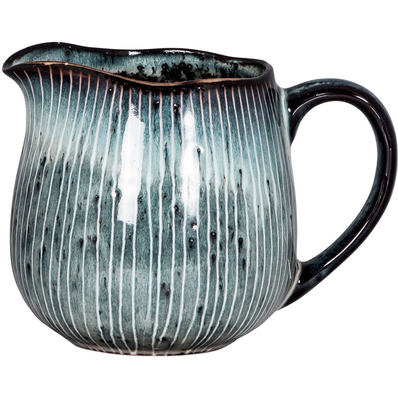 ”Nordic Sea” kivitavarasta valmistettu maitokannu