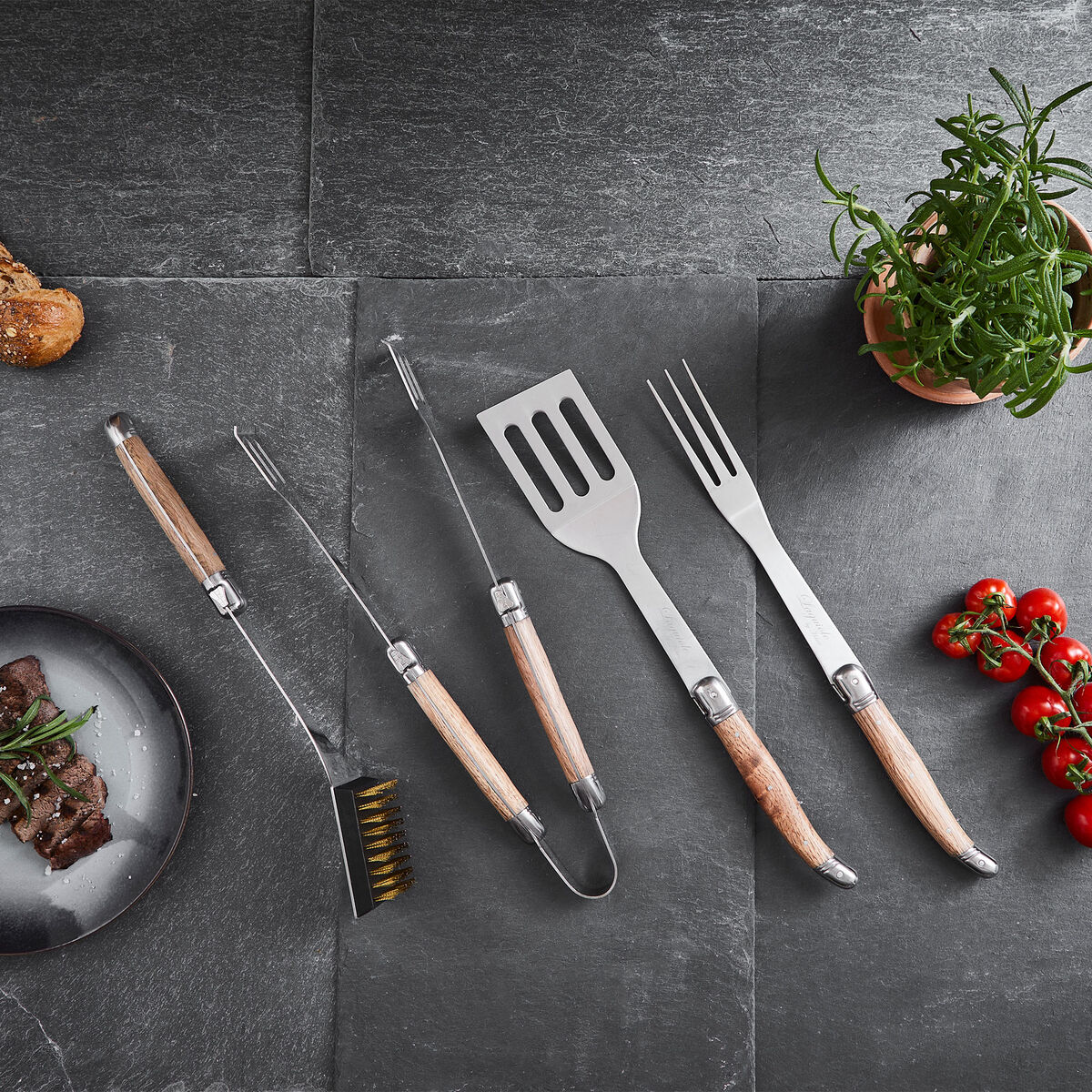 Grillsæt i aluminiumskuffert 4 dele, ek