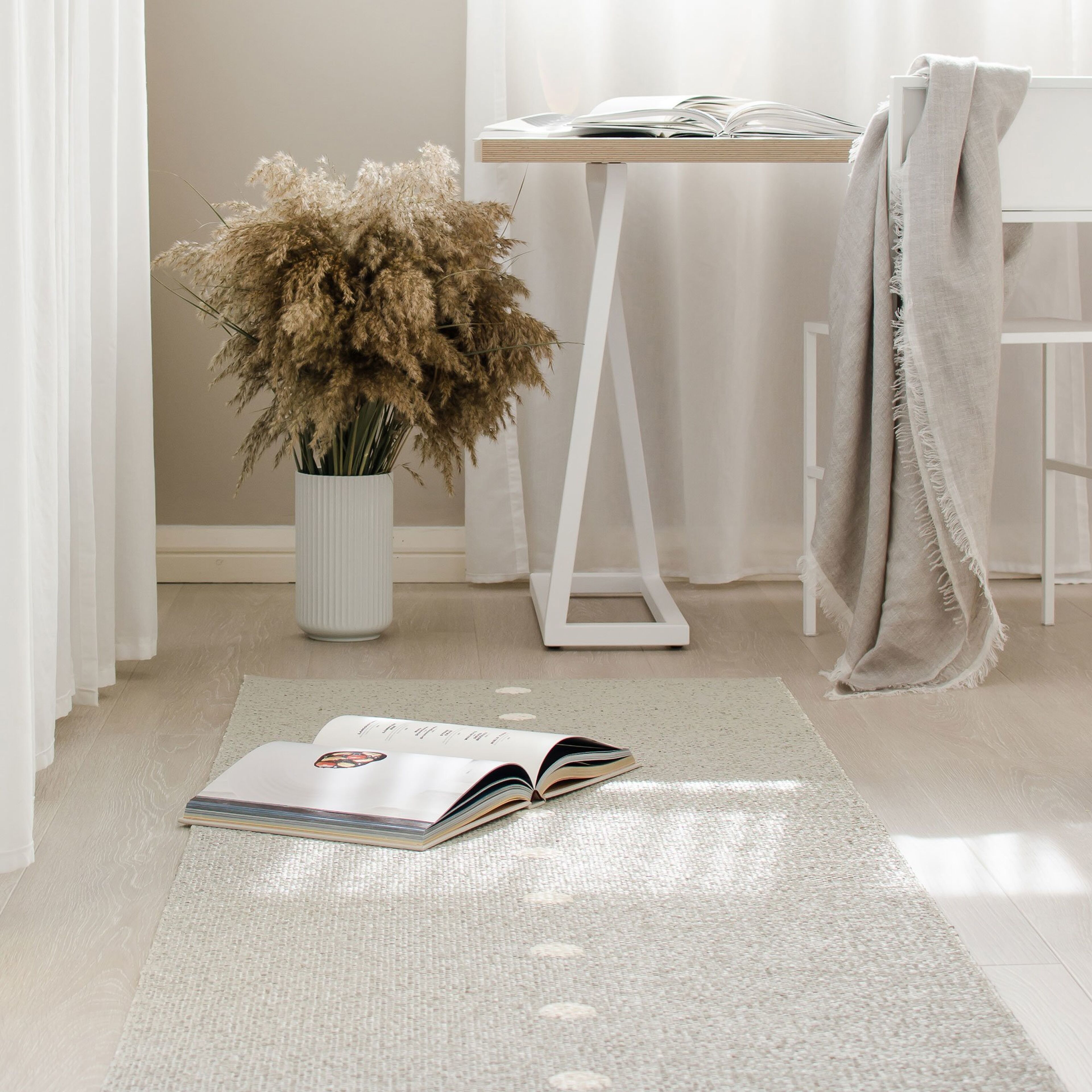 pappelina-gulvtaeppe-peg-linen-vanilla-pe9f720-51489-4
