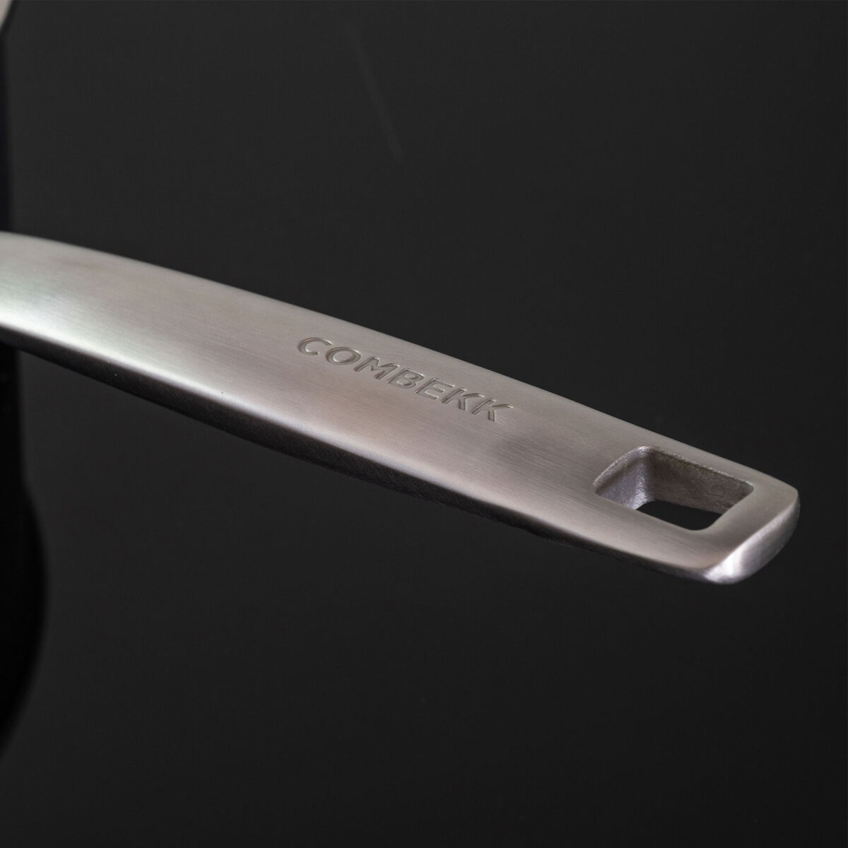 Combekk Kasserolle med stålhåndtag Ø18 cm 1,9 liter, sort