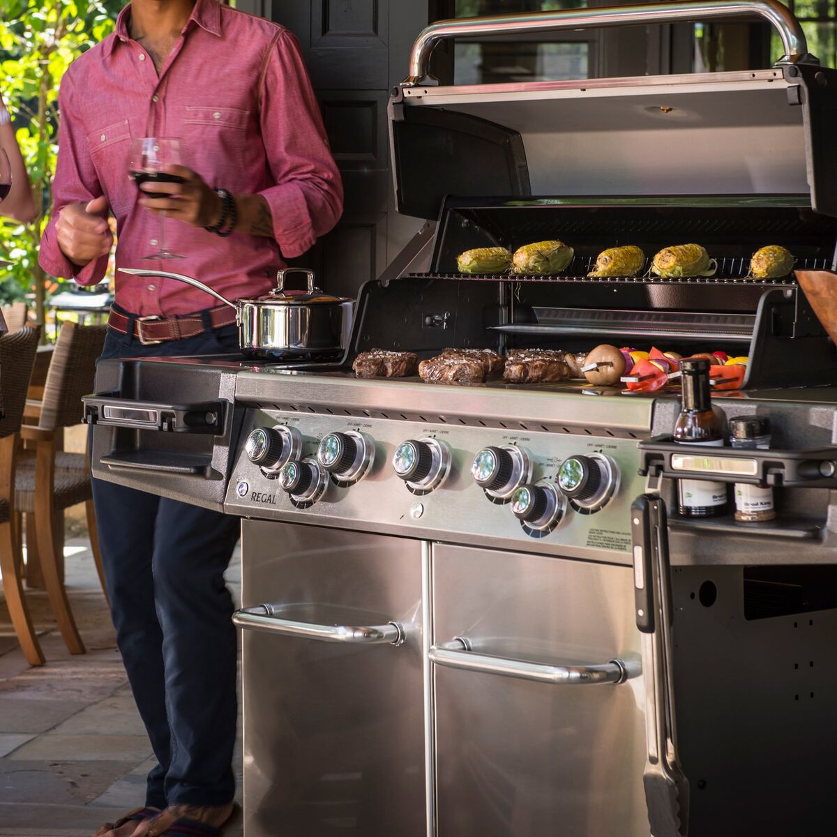 Regal S 590 IR gasgrill, sort