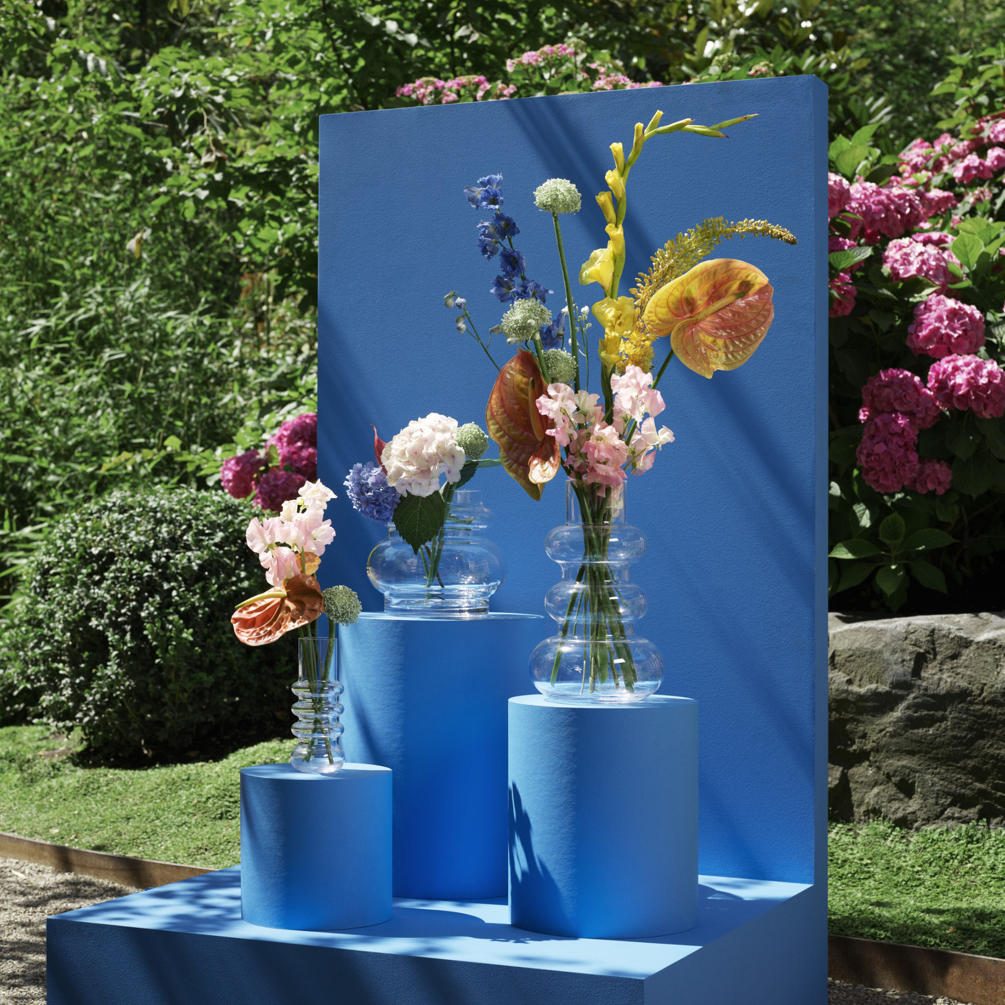 normann-copenhagen-tivoli-balloon-vase-medium-5010027-30368-3