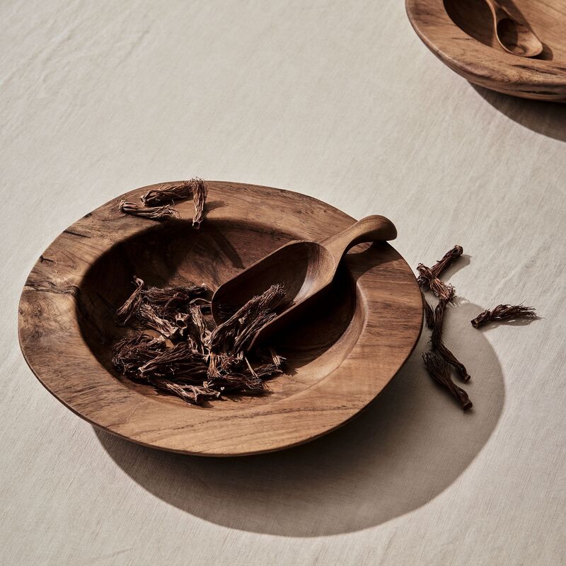 Kulho (medium), tiikki