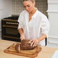 RAW Skjærebrett med saftrenne Teaktræ