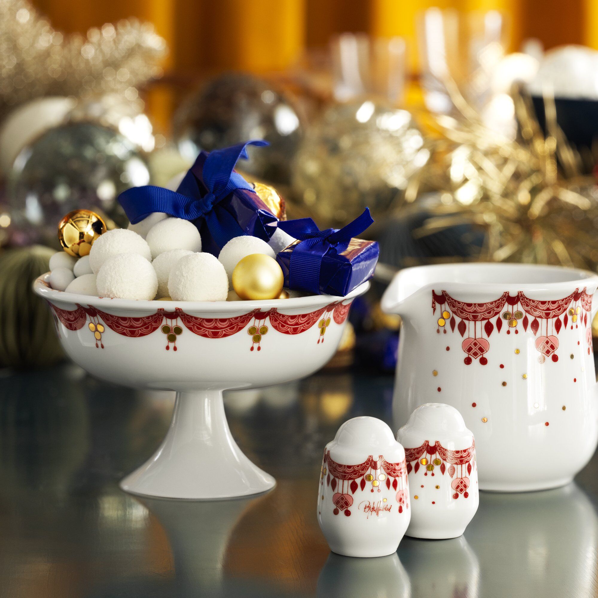 Alternativ bild 1 för Bjørn Wiinblad Guirlane konfektfat