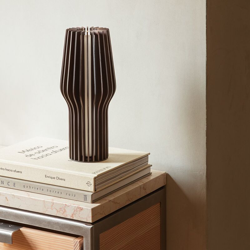 Radiant lampe, røget eg