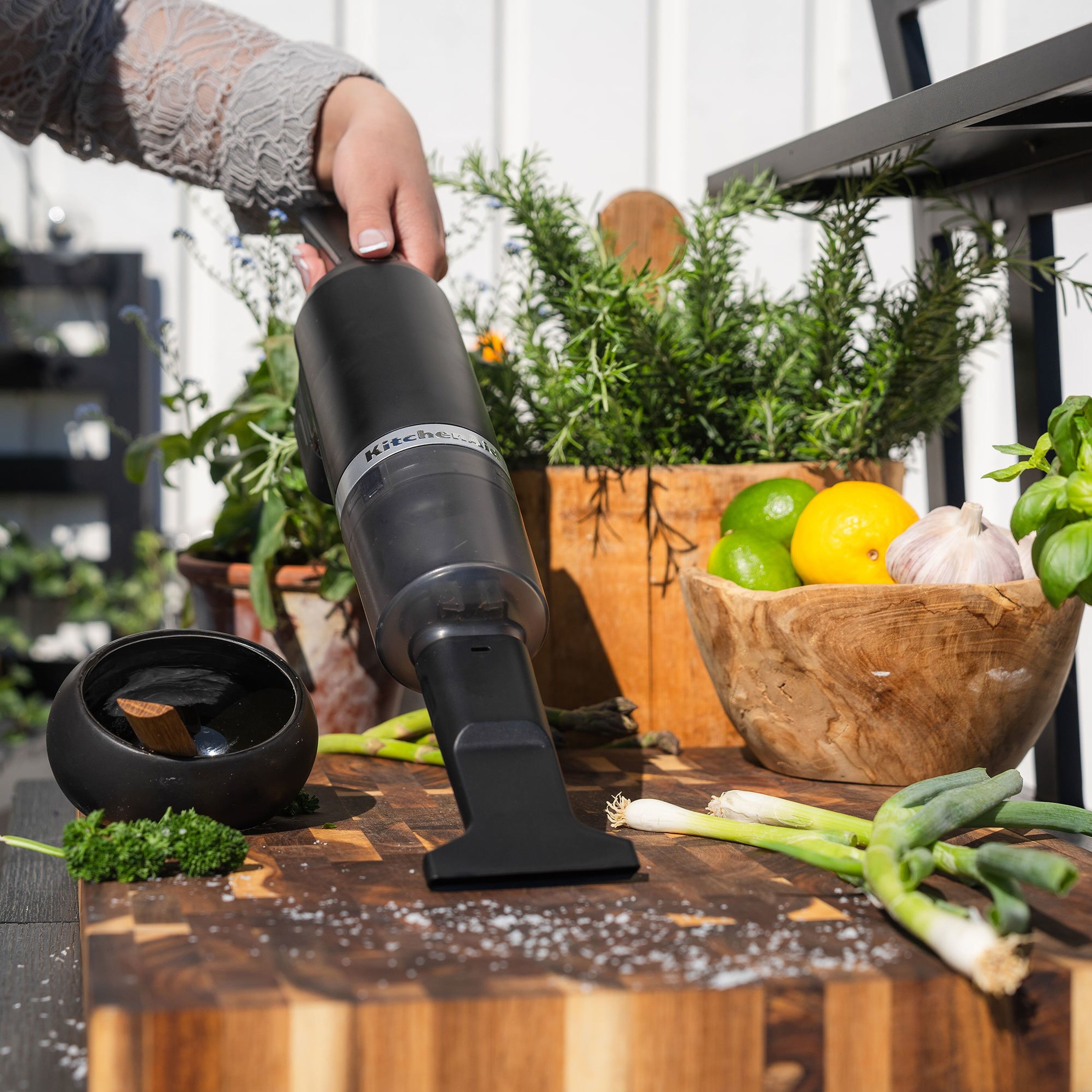 kitchenaid-go-ledningsfri-stoevsuger-12v-5kkvr121bm-61233-6