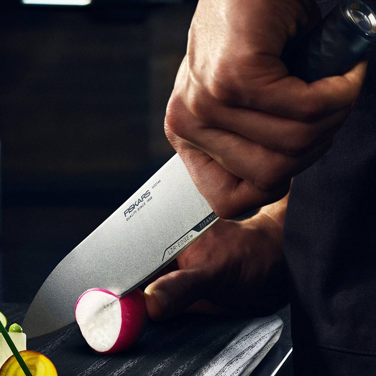 Fiskars Taiten kokkekniv stor, 20 cm