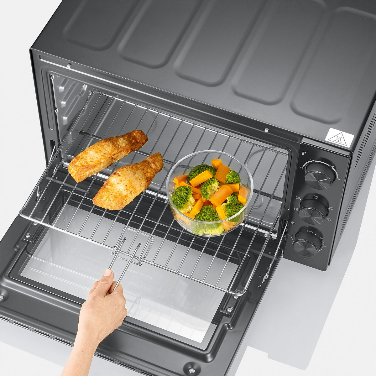 Pöytäuuni 48 litraa, musta