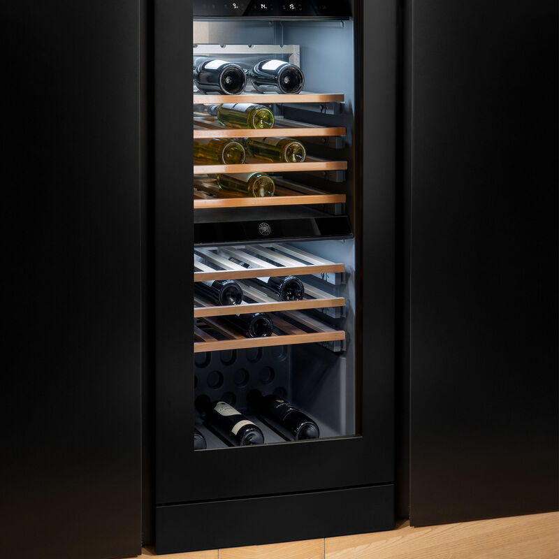 RWC177B4TPNP Integrerat vinskåp 177 x 56 cm, door-on-door