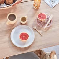 Yuka frokosttallerken, offwhite, pakke med 2