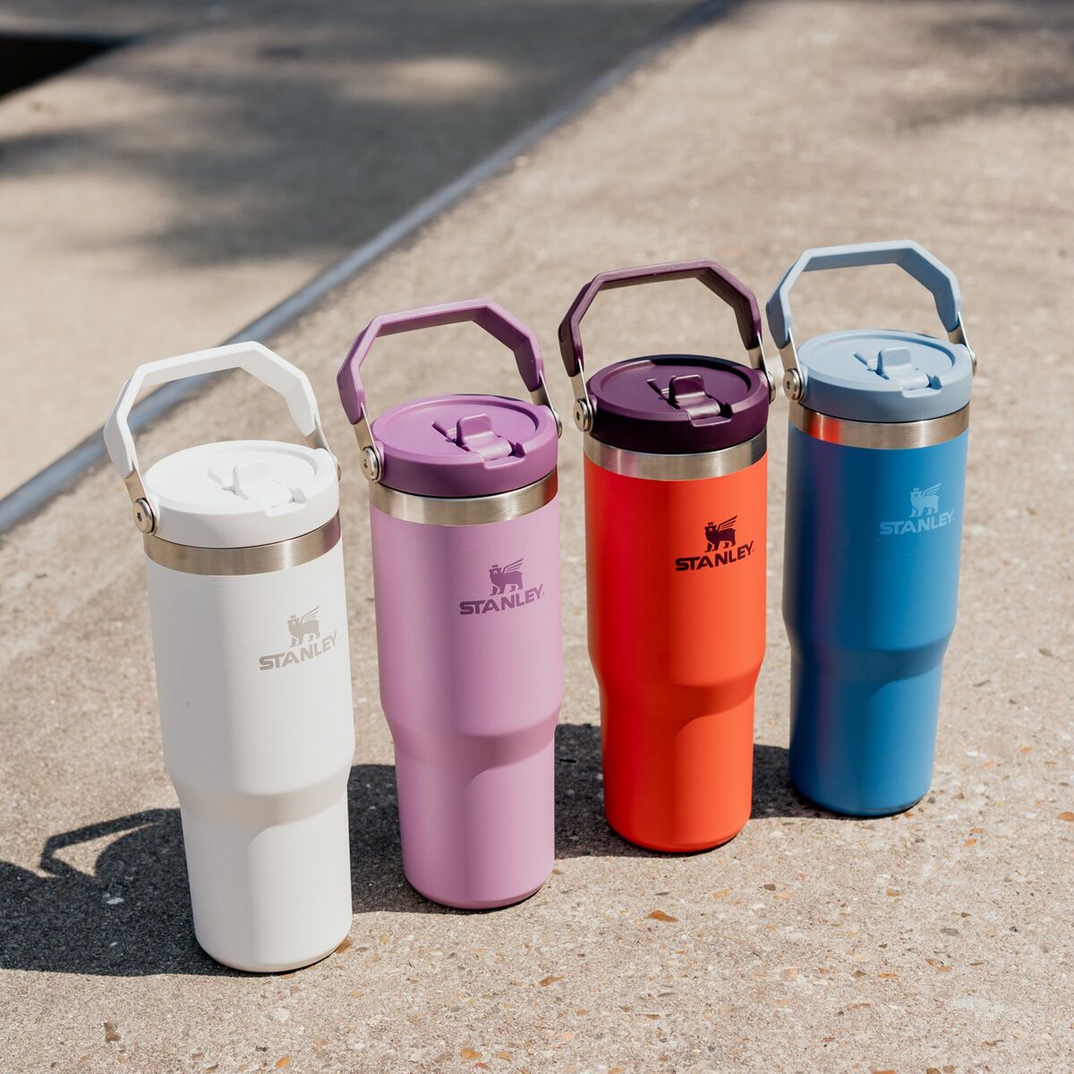 IceFlow Tumbler vesipullo 0,89 litraa, azure