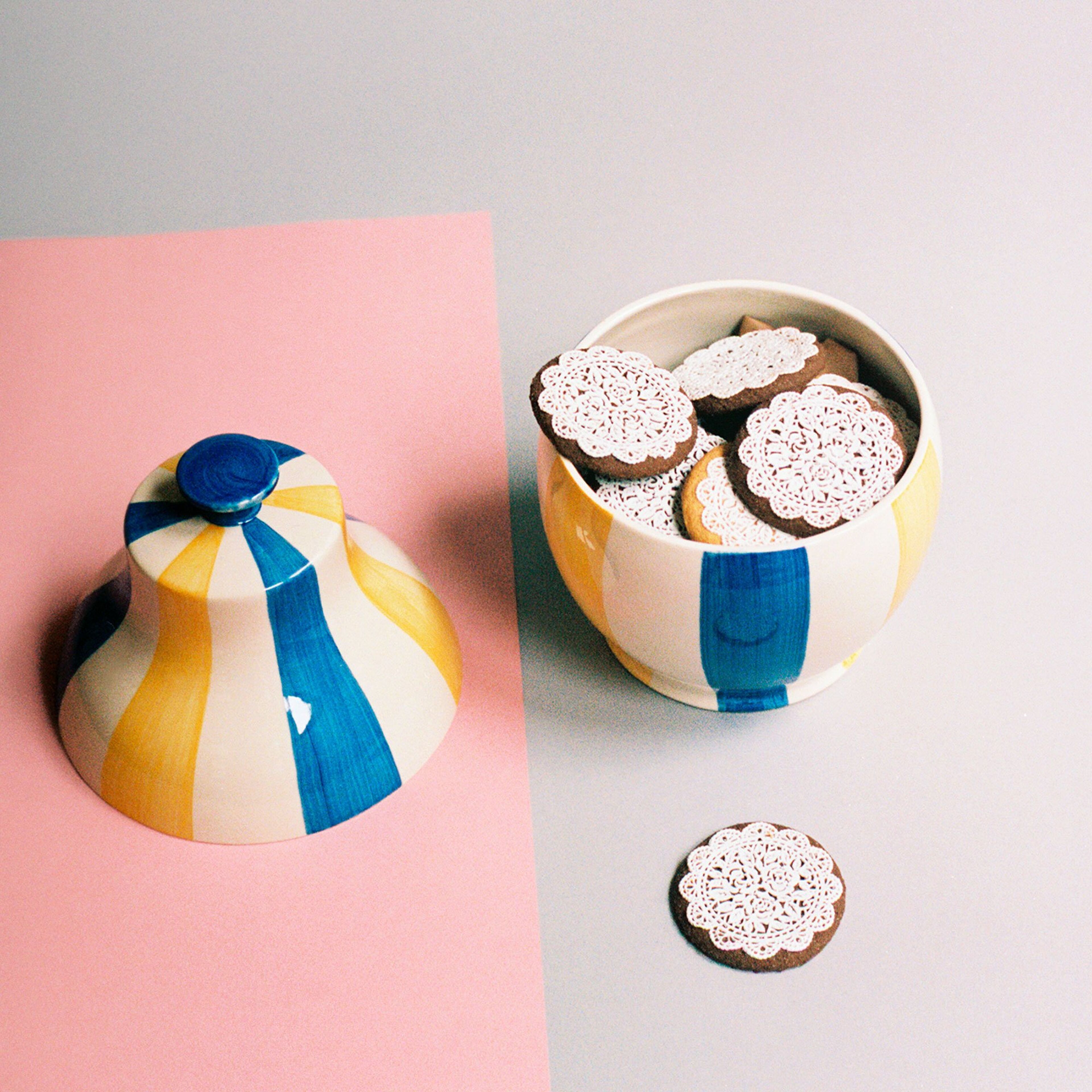 hay-sobremesa-stripe-kagekrukke-blaa-gul-541541-54587-2