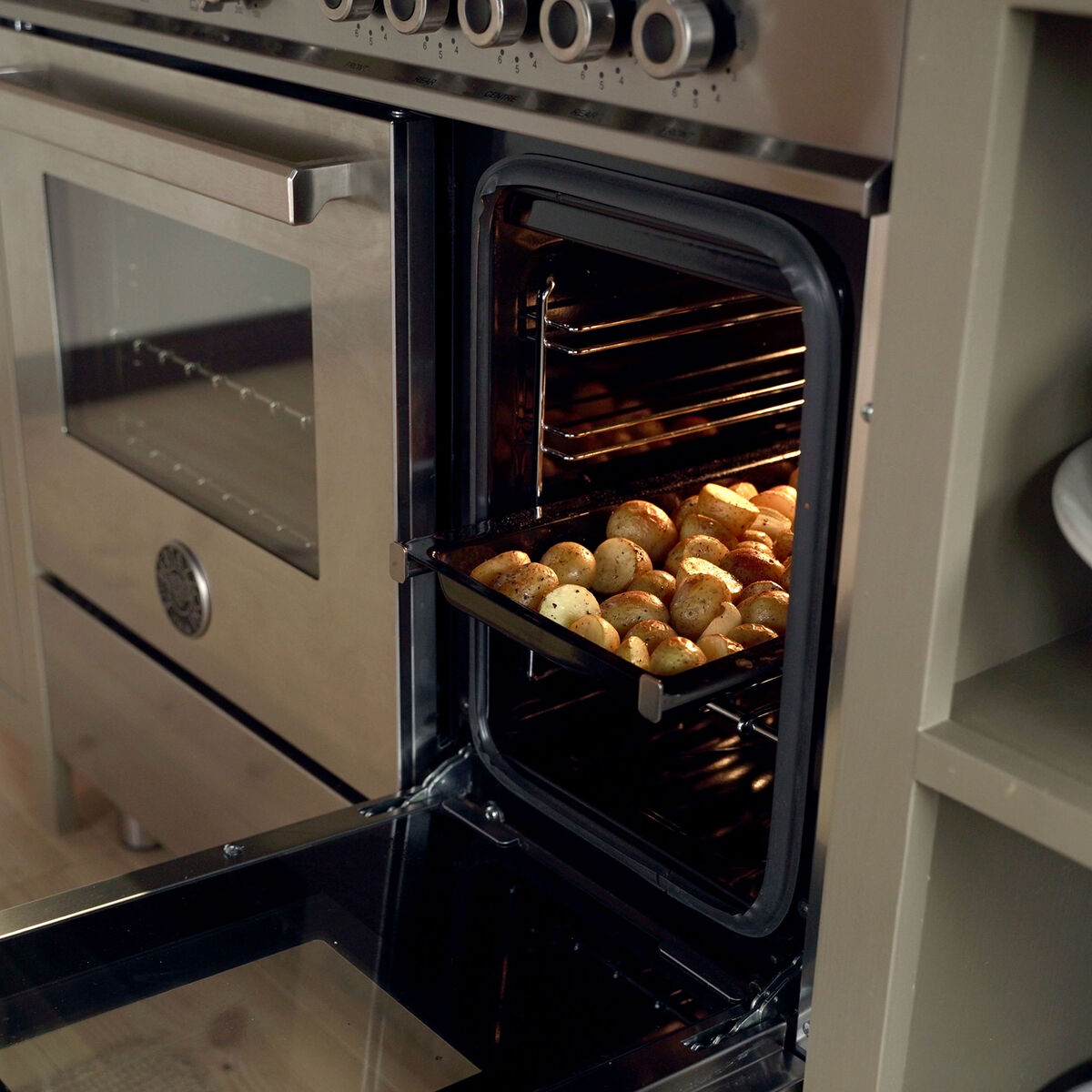 PRO95I2EXT Professional induksjonskomfyr med dobbelovn 90 cm, Rustfritt Stål