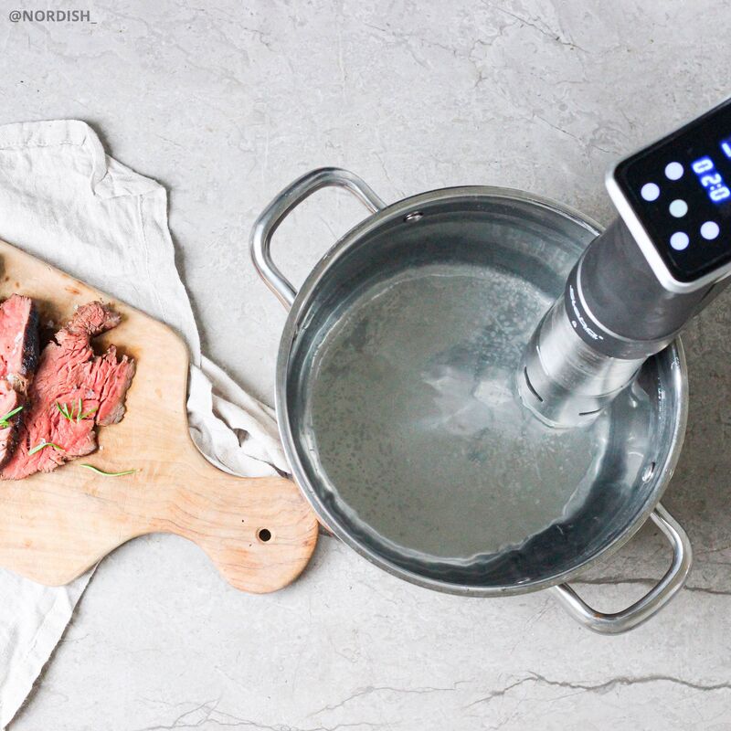 SV80 WiFi Sous Vide + Caso VC 200 Vakuumpakker