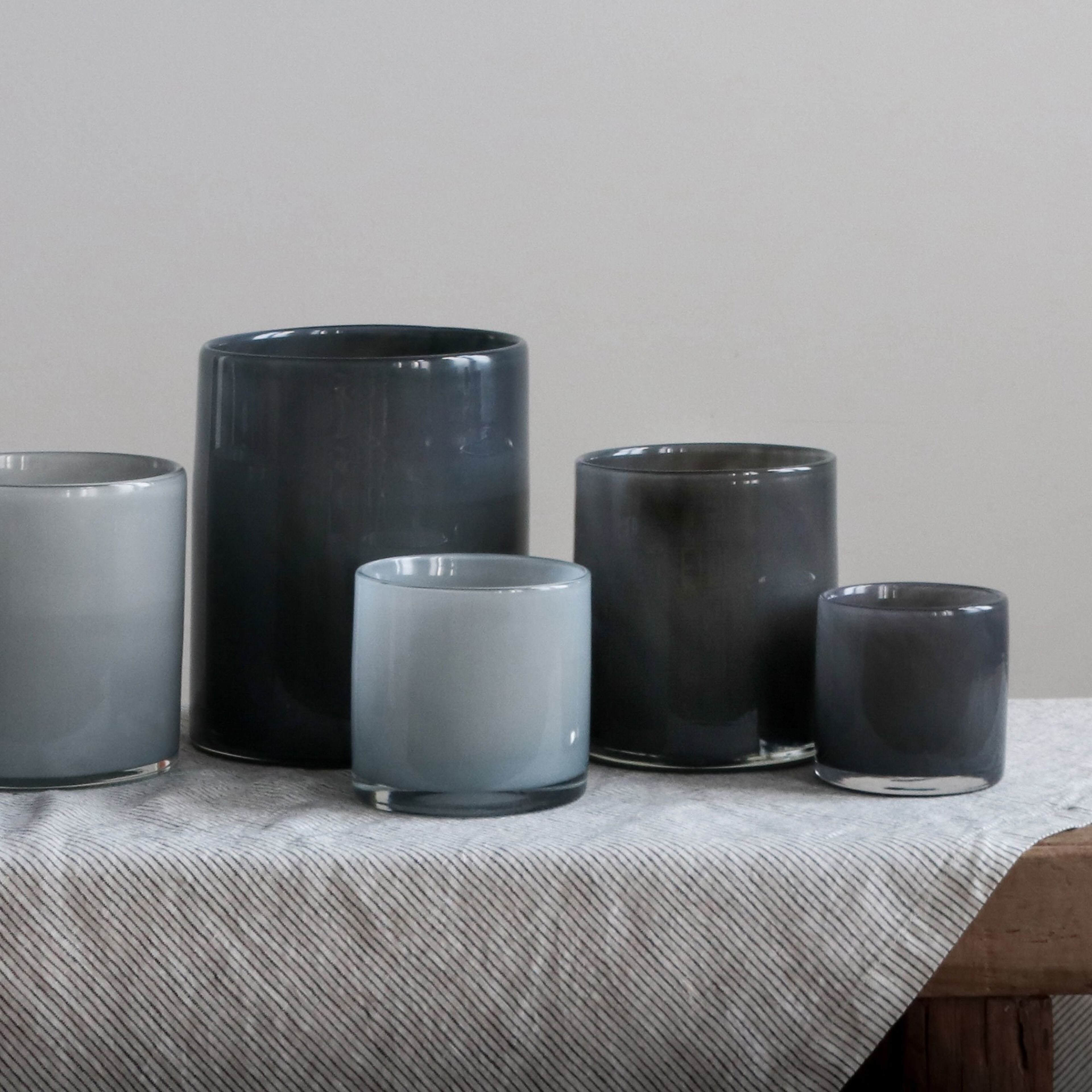 tell-me-more-lyric-fyrfadsstage-dark-grey-extra-small-367727-51773-2