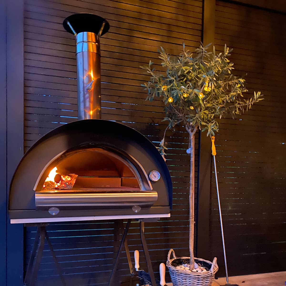 Clementi Puulämmitteinen Pizzuuni Family 60x Antrasiitti