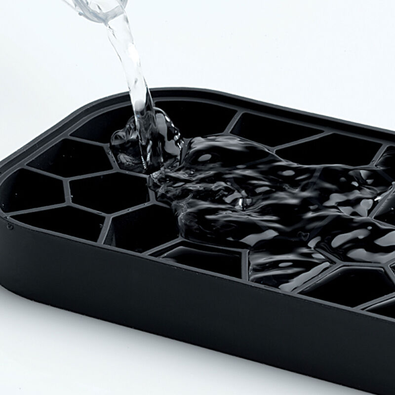 Isbitsbehållare, svart