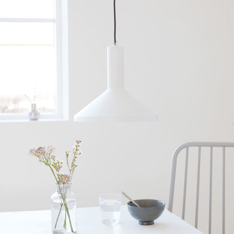 Mall Made -valaisin, valkoinen 