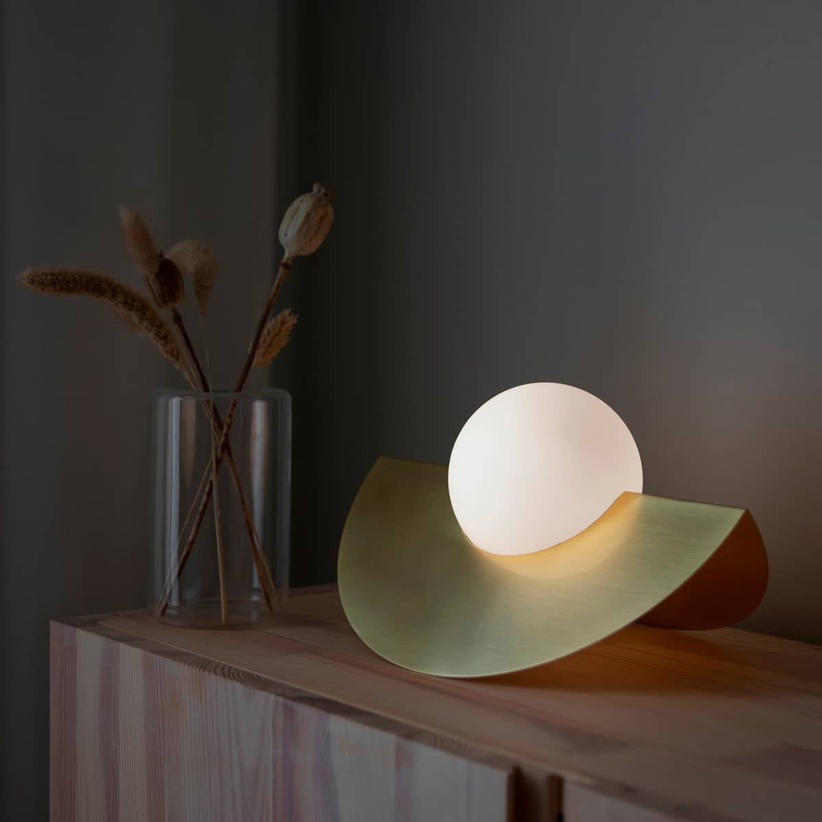 Bordlampe Roccia børstet messing