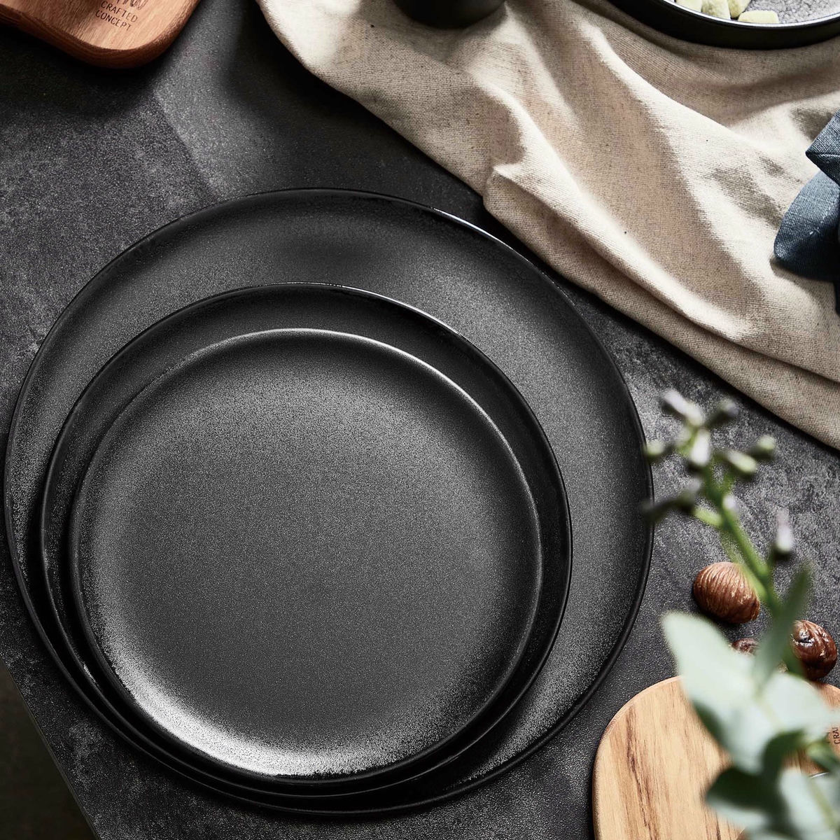 RAW tallerken Ø28 cm, titanium black