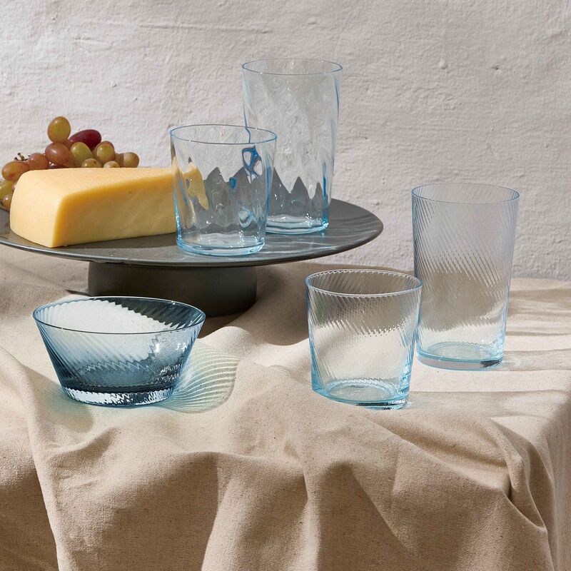 RAW Unique Swirl vandglas 30 cl, lysblå