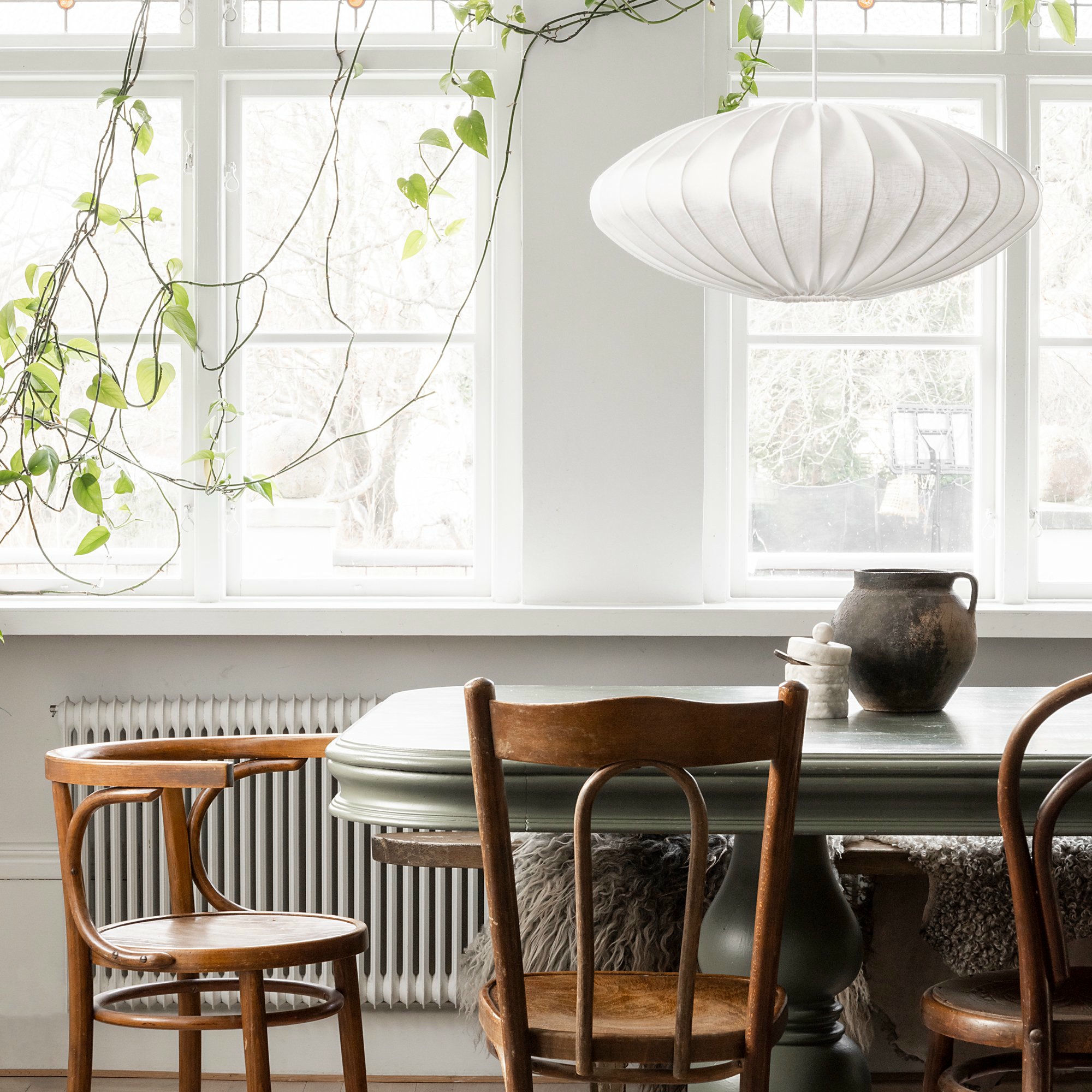 Alternativ bild 1 för Watt & Veke Ellipse taklampa, 65 cm, linne, vit