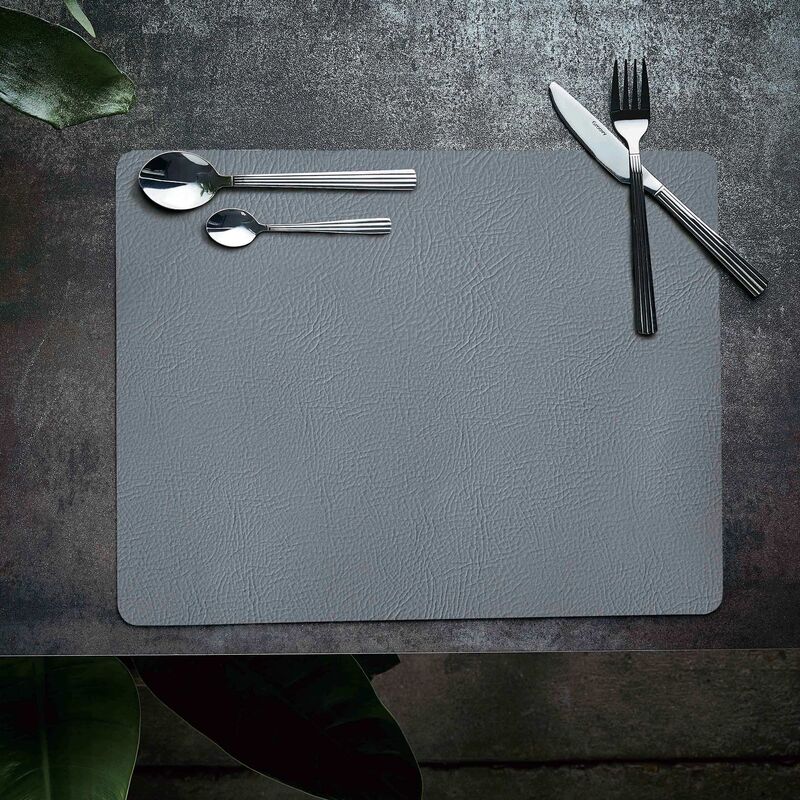 bordsunderlägg grå 43x35 cm.