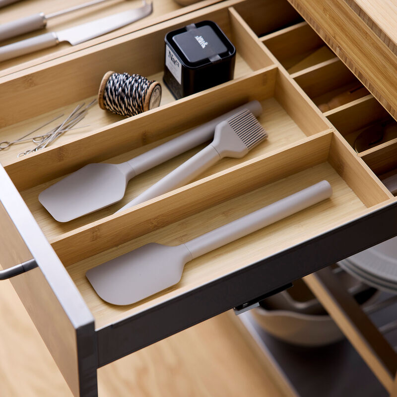 Rosti Emma nuolija, humus