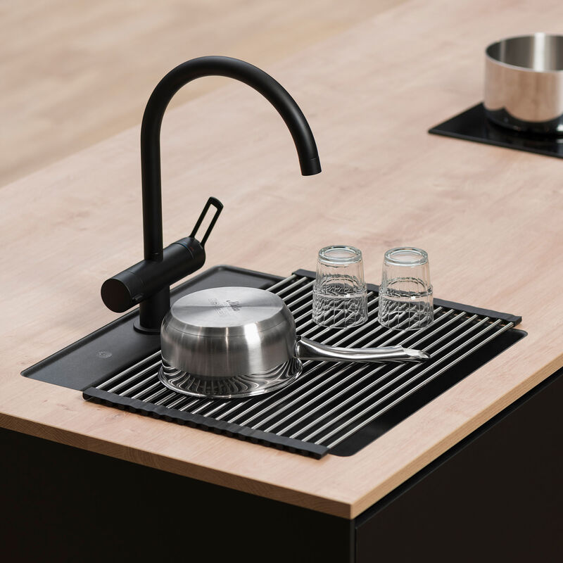 Ihoprullbar diskmatta 48 × 33 cm, rostfritt stål/silikon