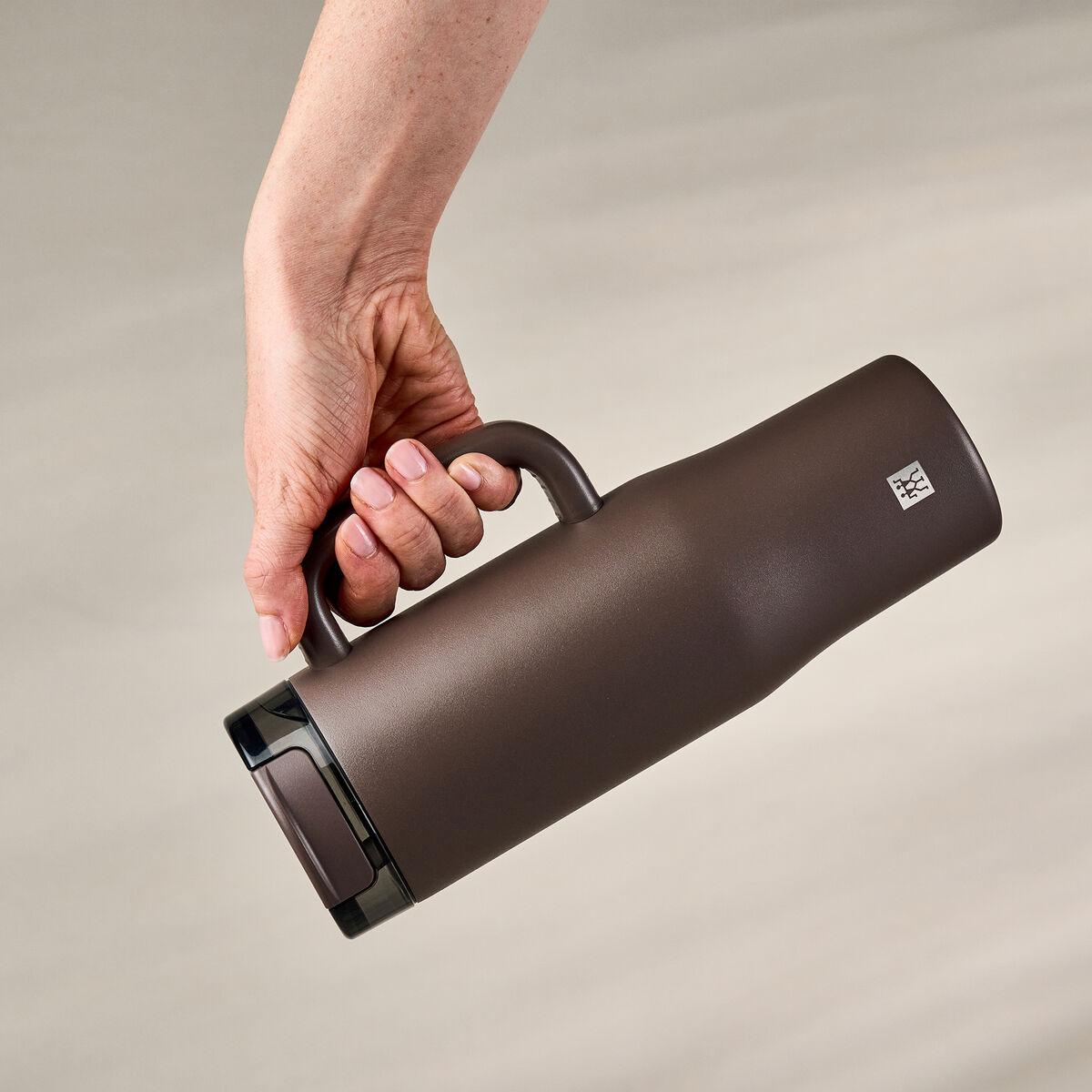Thermo Plus termosmugg med sugrör 900 ml, chokladgrå