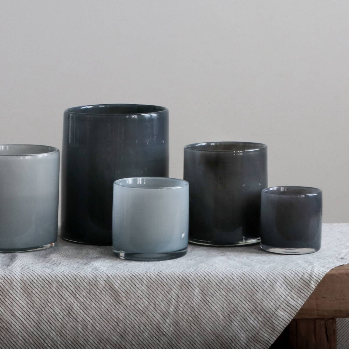 Lyric ljuslykta, dark grey, medium