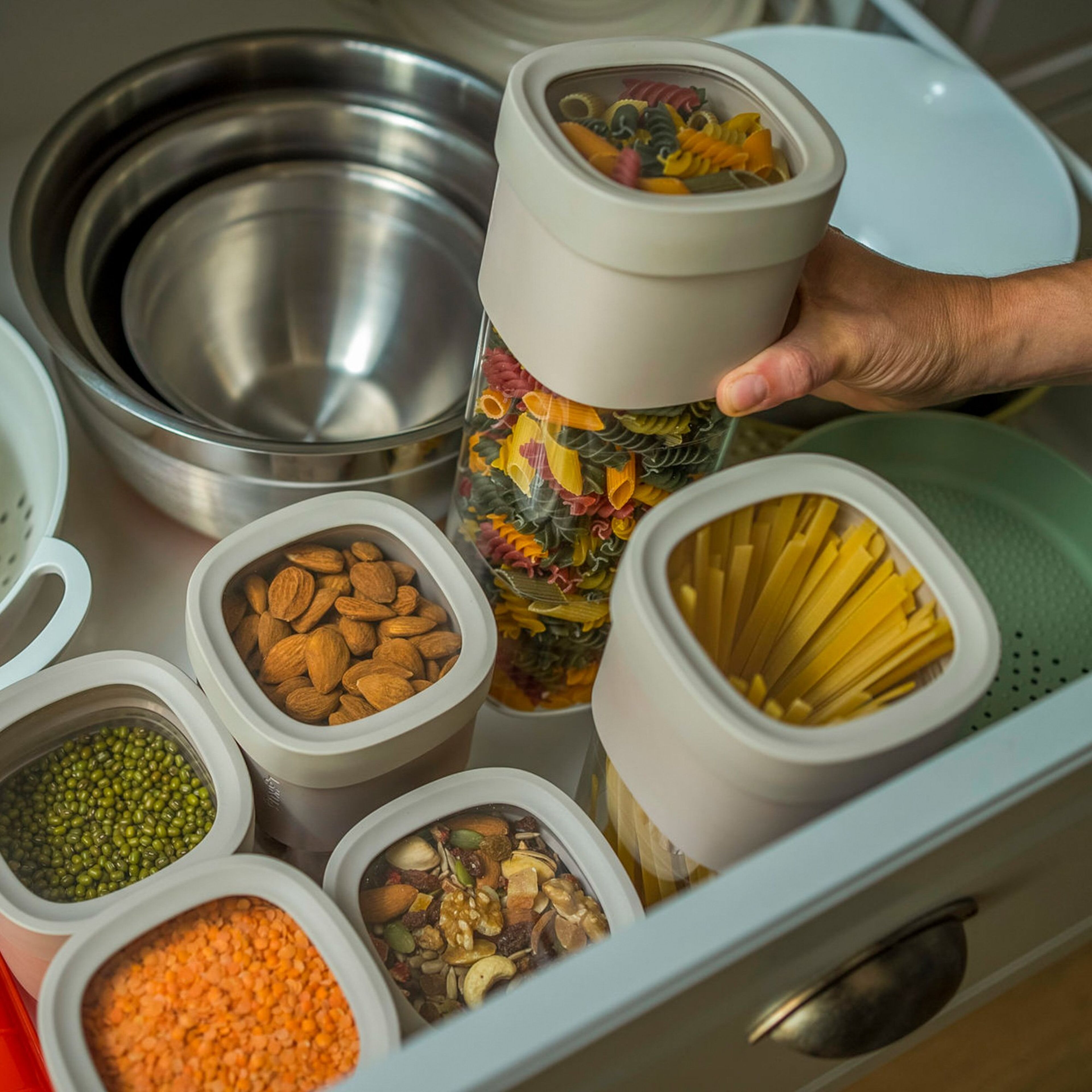 lekue-flip-opbevaringsbokse-saet-med-2-graa-0101000m09m017-55111-3