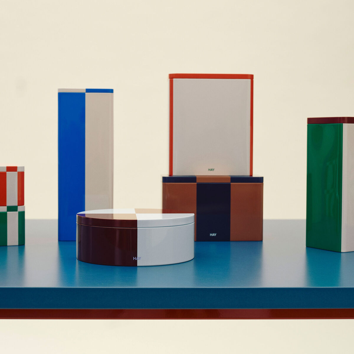 HAY Oppbevaringsboks large, off-white/rød