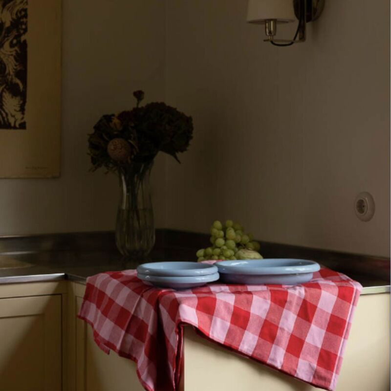 Paola bordsduk 250x145 cm, röd/rosa