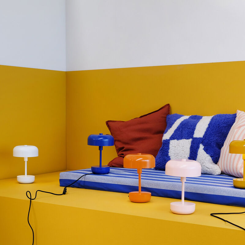 Dyberg Larsen Haipot portabel LED-bordslampa, vit