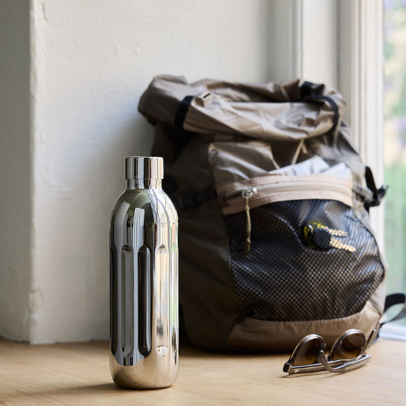 To-Go -pullo Carbonator Pro, small, ruostumaton teräs