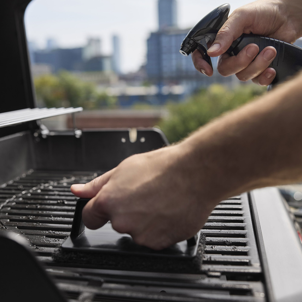 Spirit E-325 Gasolgrill