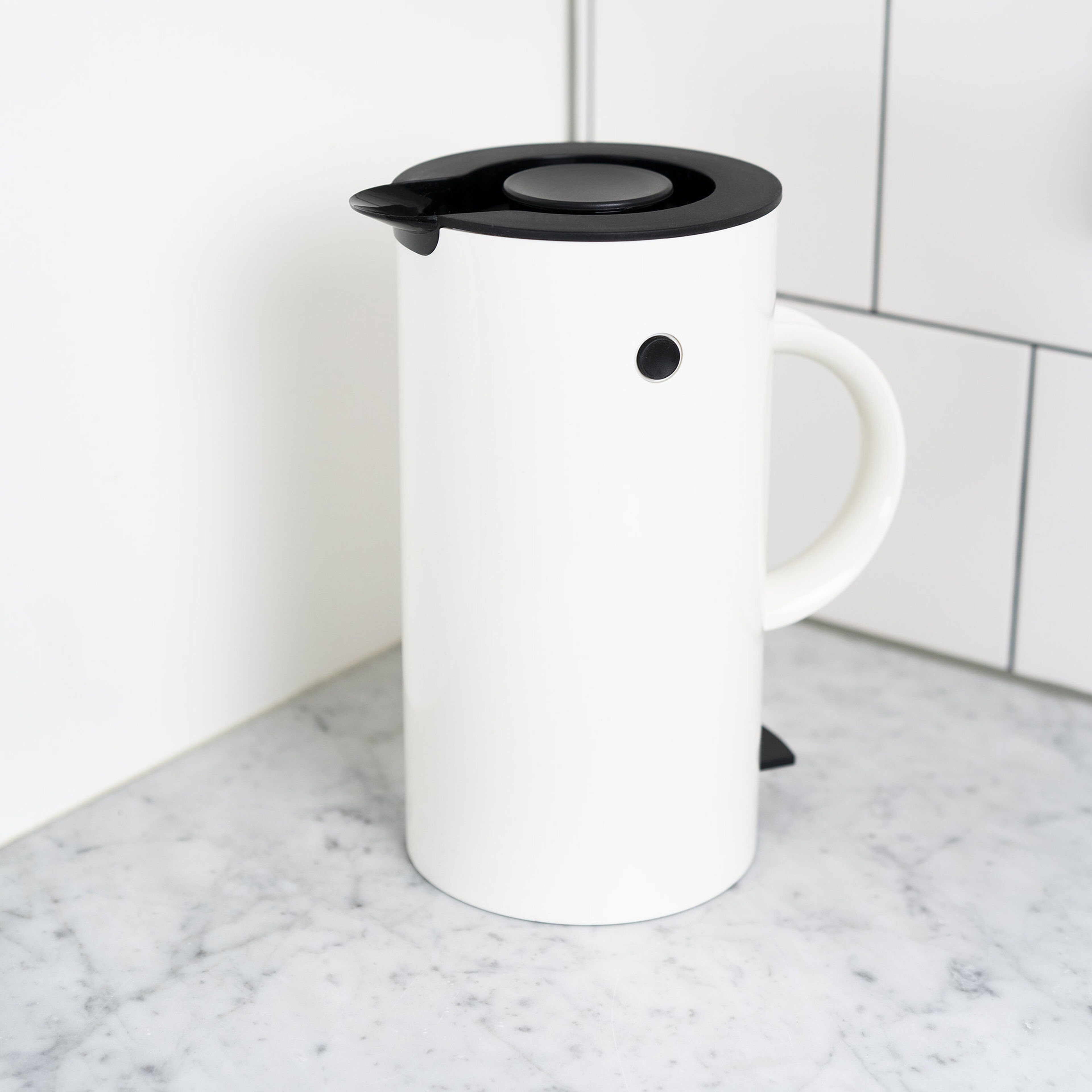 stelton-em77-elkedel-1-5-l-hvid-890-1-30181-3